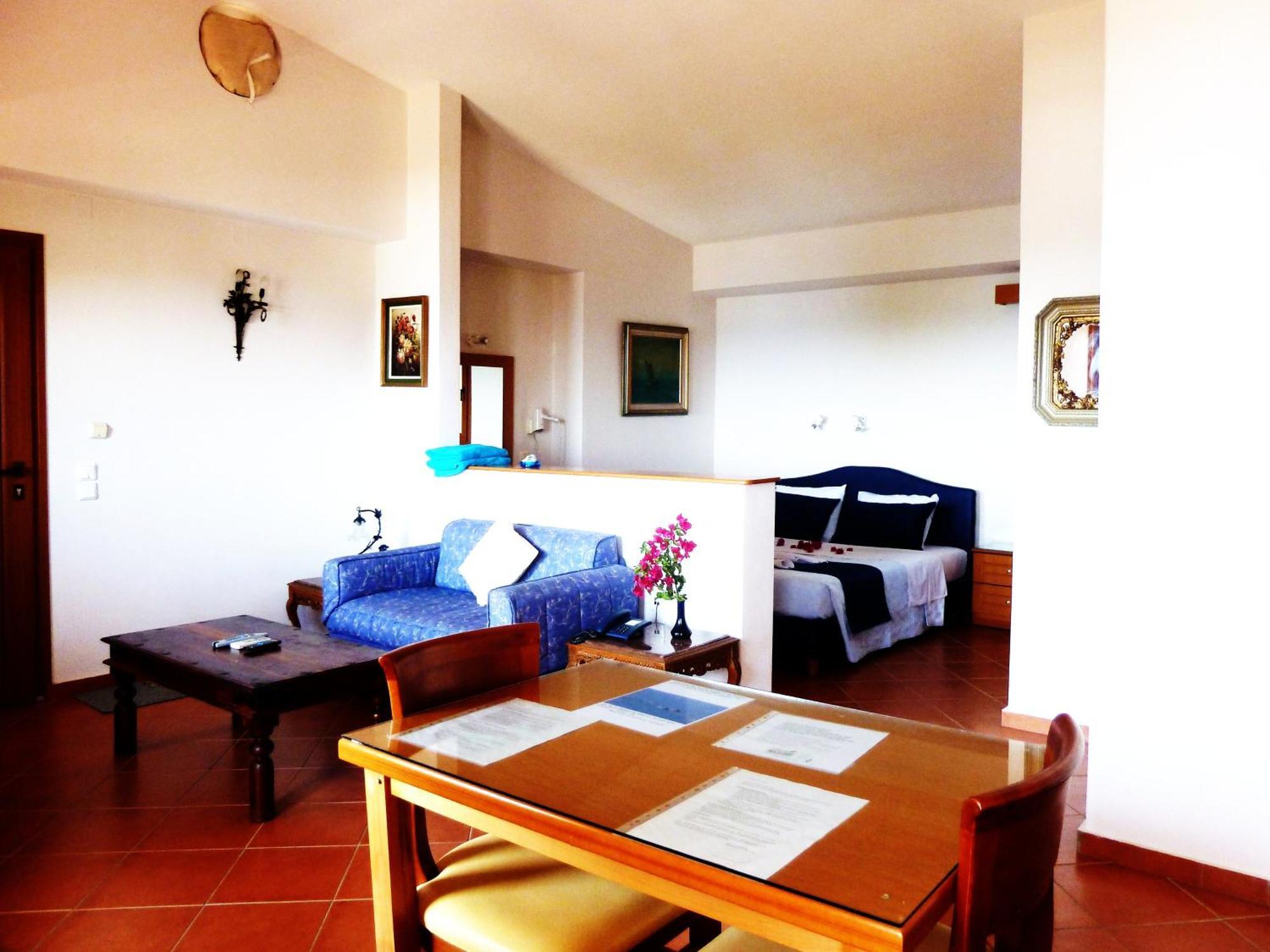 Milia Bay Hotel Apartments Room photo